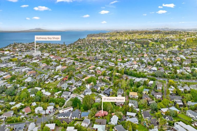 Photo of property in 37 Kiteroa Terrace, Rothesay Bay, Auckland, 0630