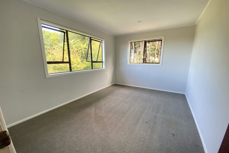 Photo of property in 54 Potter Avenue, Northcote, Auckland, 0627
