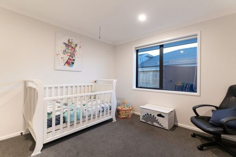 Photo of property in 15 Kotiate Street, Papamoa Beach, Papamoa, 3118