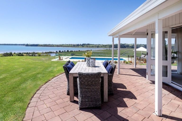 Photo of property in 339 Clifton Road, Whitford, Howick, 2571