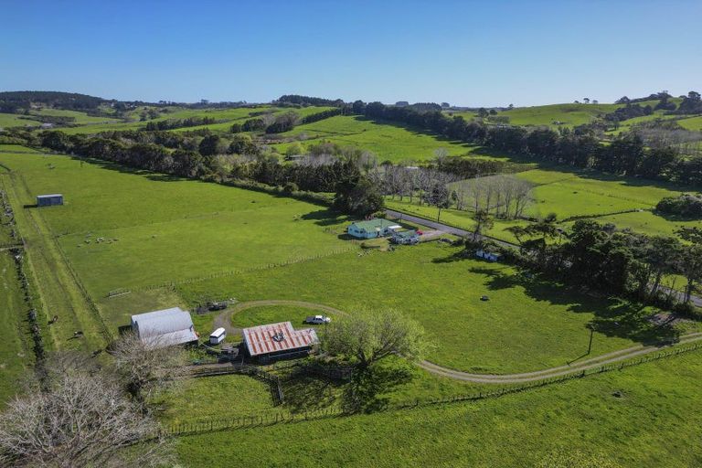 Photo of property in 219 Forestry Road, Waitoki, Kaukapakapa, 0871