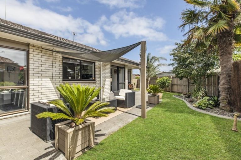 Photo of property in 1/7 Mirabell Place, Golflands, Auckland, 2013