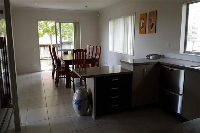 Photo of property in 15 Oak View Terrace, Schnapper Rock, Auckland, 0632