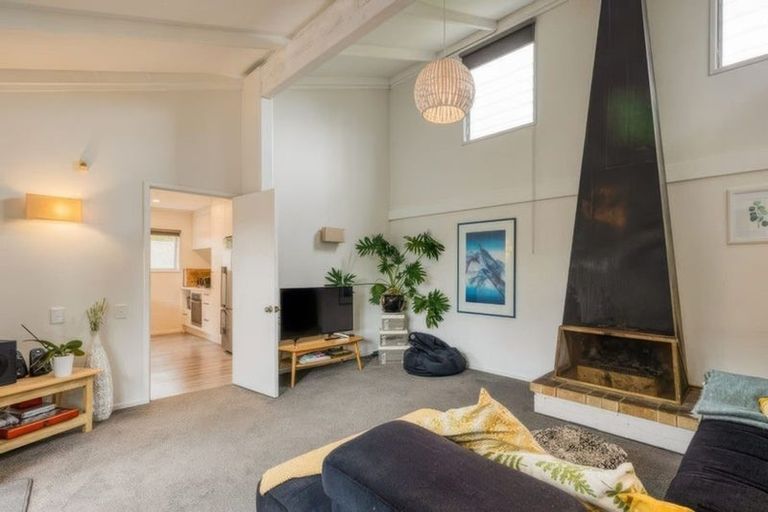 Photo of property in 279 Royal Road, Massey, Auckland, 0614