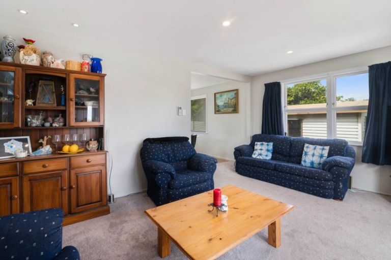 Photo of property in 11 Kahu Street, Utuhina, Rotorua, 3015