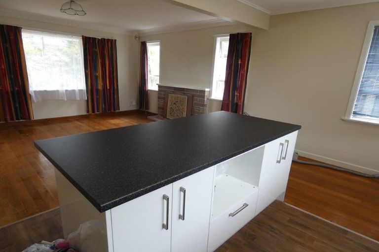 Photo of property in 1/128 Triangle Road, Massey, Auckland, 0614