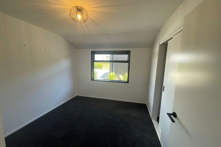 Photo of property in 450 Waitara Road, Huirangi, New Plymouth, 4373