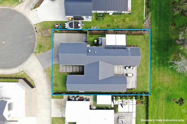 Photo of property in 15 Lynette Place, Pauanui, 3579
