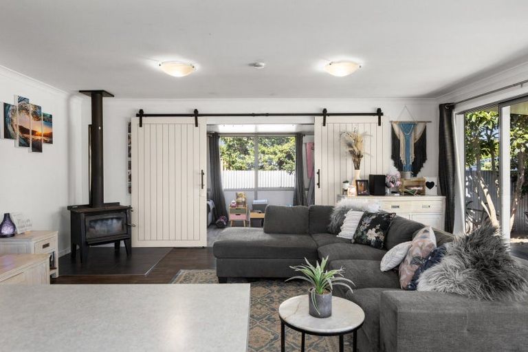 Photo of property in 402 Main North Road, Bay View, Napier, 4104