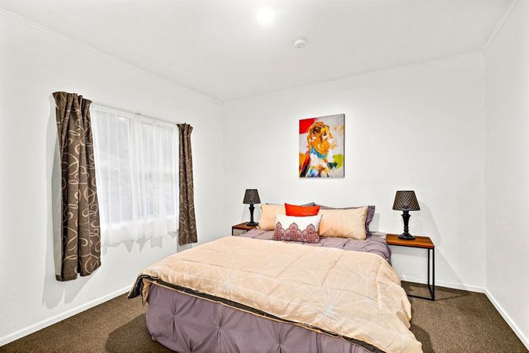 Photo of property in 70 Duncansby Road, Stanmore Bay, Whangaparaoa, 0932