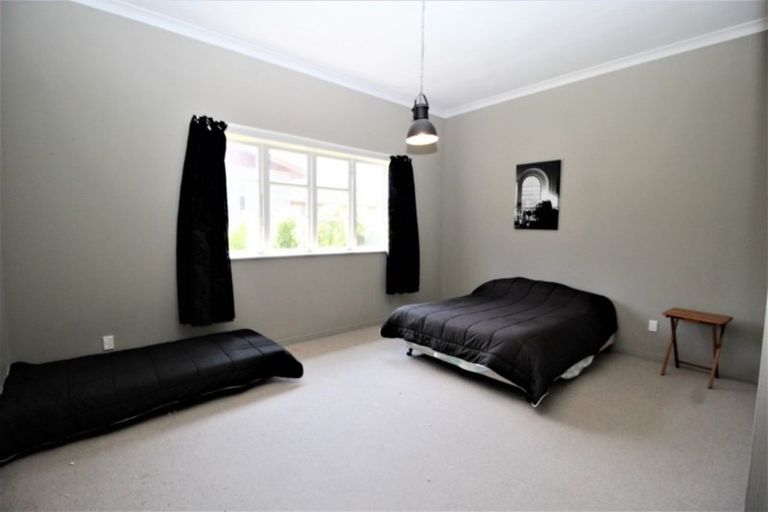 Photo of property in 50 Ross Street, Woodville, 4920