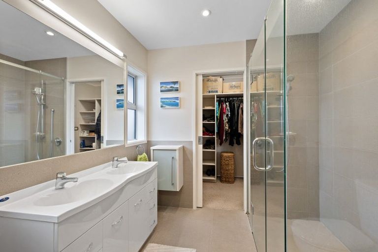 Photo of property in 8 Margaret Alice Close, Whalers Gate, New Plymouth, 4310