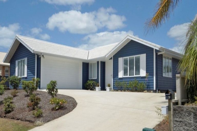 Photo of property in 9 Barbados Way, One Tree Point, 0118