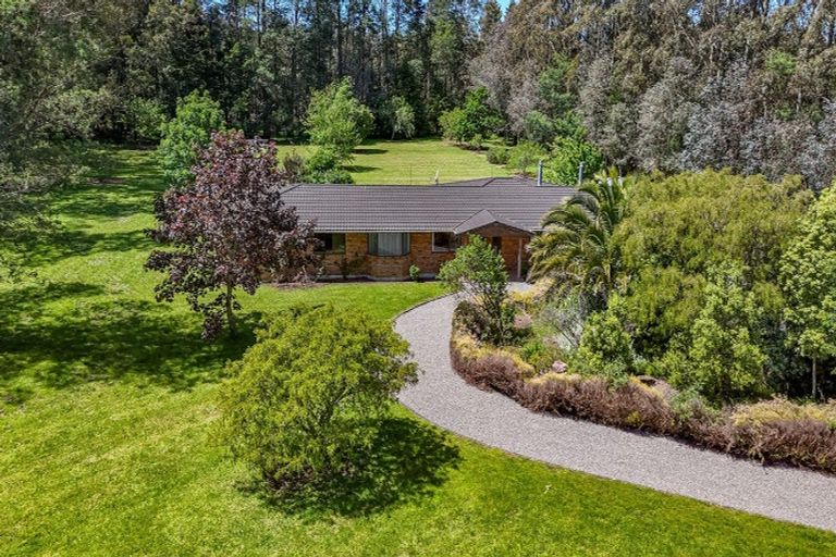 Photo of property in 128 Tararua Drive, Upper Plain, Masterton, 5888