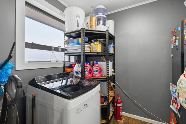 Photo of property in 215 Mcquarrie Street, Kingswell, Invercargill, 9812