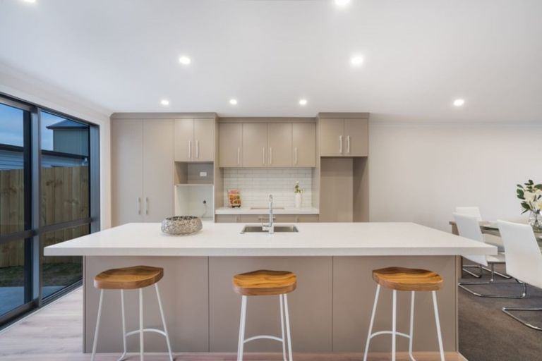 Photo of property in 24 Kauri Heart Avenue, Takanini, 2112