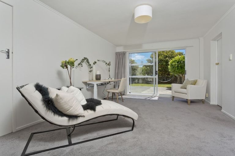 Photo of property in 28 Northumberland Avenue, Belmont, Auckland, 0622