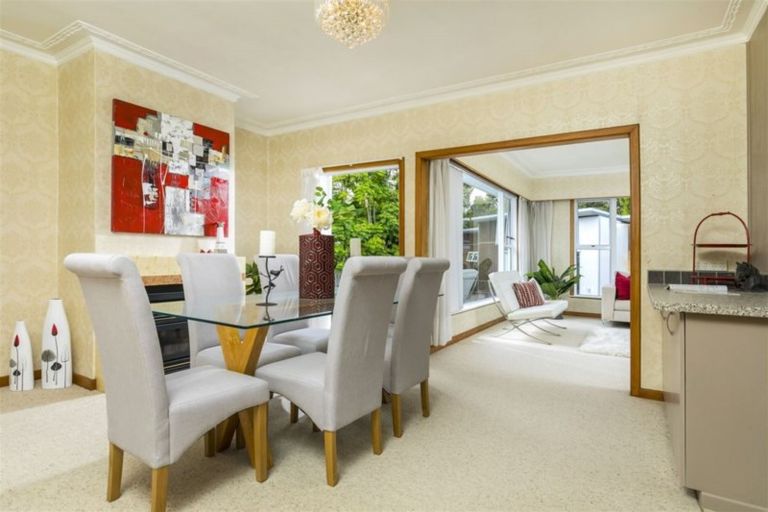 Photo of property in 77 Colwill Road, Massey, Auckland, 0614