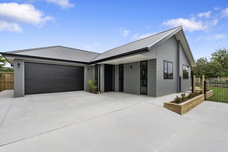 Photo of property in 26 Smith Street, Lepperton, New Plymouth, 4373