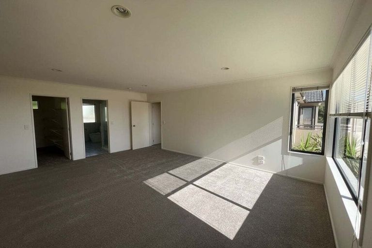Photo of property in 66 Kate Sheppard Avenue, Torbay, Auckland, 0630