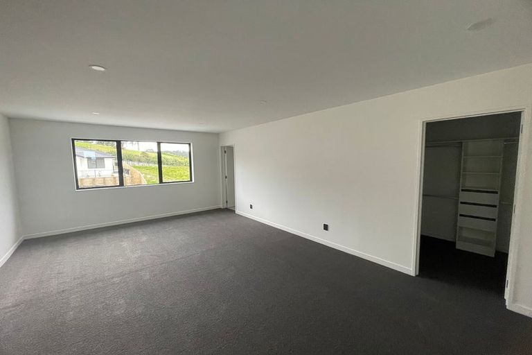 Photo of property in 2 Lumber Rise, Swanson, Auckland, 0614