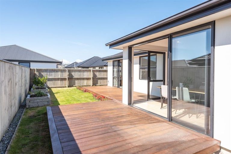 Photo of property in 15 Helen Place, Halswell, Christchurch, 8025