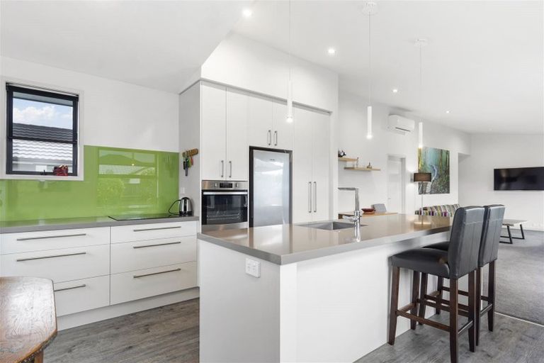 Photo of property in 40 Kuru Place, Papamoa, 3118