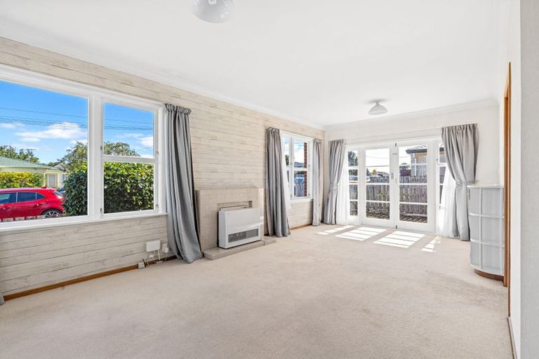 Photo of property in 22 Stanley Street, Levin, 5510