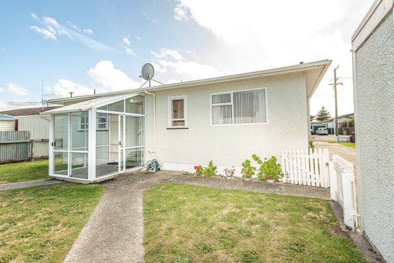 Photo of property in 203 Cornfoot Street, Castlecliff, Whanganui, 4501