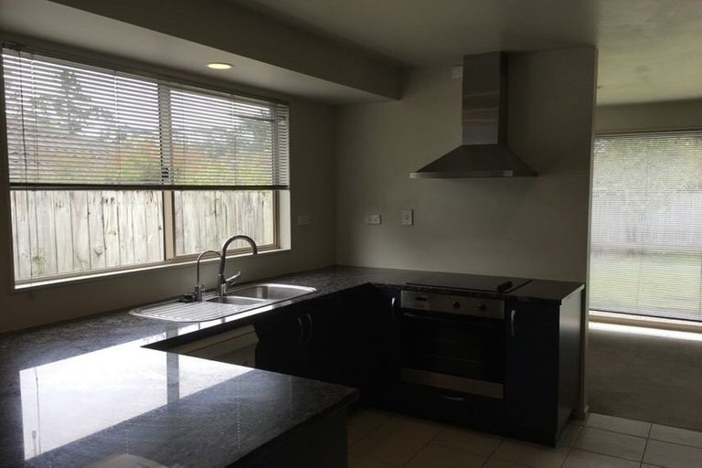 Photo of property in 4 Alderbury Way, Henderson, Auckland, 0612