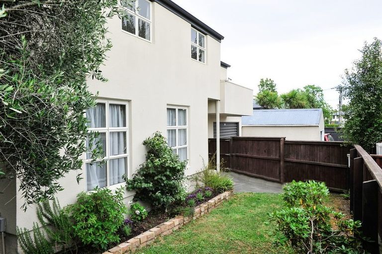 Photo of property in 2/4 Sheldon Street, Woolston, Christchurch, 8023