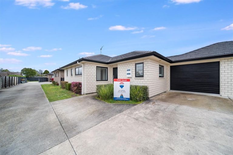 Photo of property in 2/9 Heath Street, Saint Andrews, Hamilton, 3200