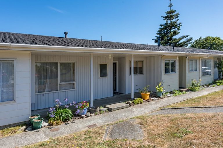Photo of property in 7/10 Petherick Crescent, Johnsonville, Wellington, 6037