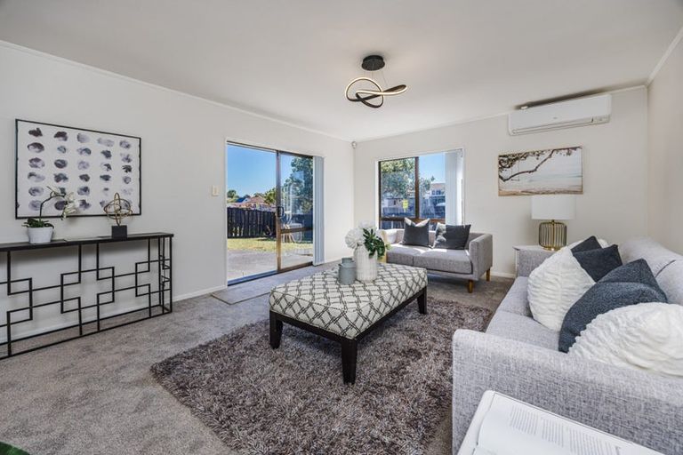 Photo of property in 3/48 Taitimu Drive, Weymouth, Auckland, 2103