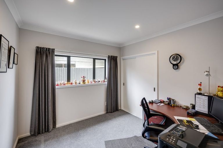 Photo of property in 2b Kauri Street, Taradale, Napier, 4112