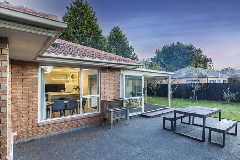 Photo of property in 20 Riegler Place, Belfast, Christchurch, 8051