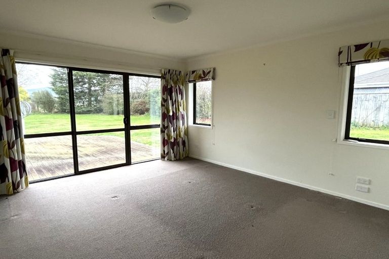 Photo of property in 27 Carrington Drive, Carterton, 5713