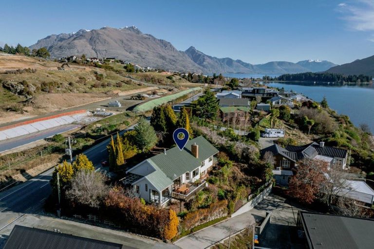 Photo of property in 367 Peninsula Road, Kelvin Heights, Queenstown, 9300