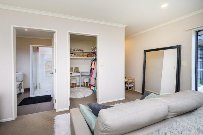 Photo of property in 161 Pacific Drive, Fitzherbert, Palmerston North, 4410