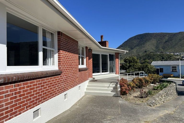 Photo of property in 72 Auckland Street, Picton, 7220