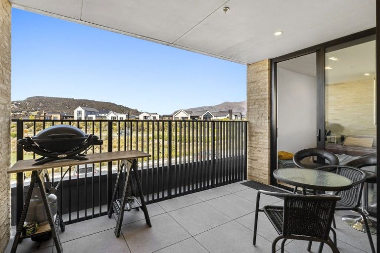 Photo of property in 13/7 Northlake Drive, Wanaka, 9305