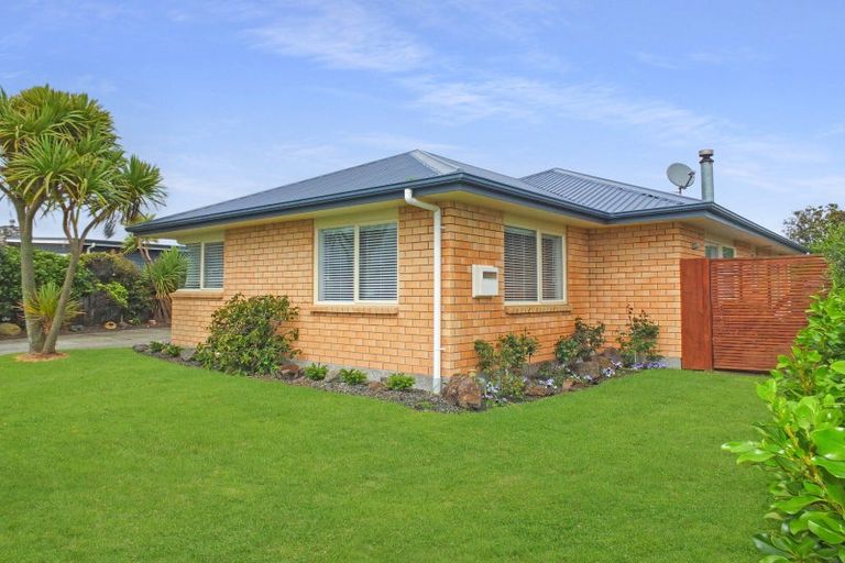 Photo of property in 62 Andrews Street, Foxton Beach, Foxton, 4815