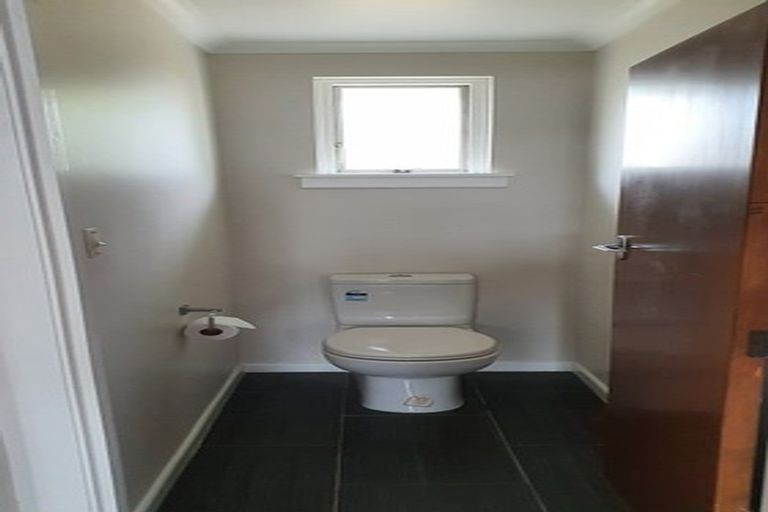 Photo of property in 2/10 Owens Terrace, Upper Riccarton, Christchurch, 8041