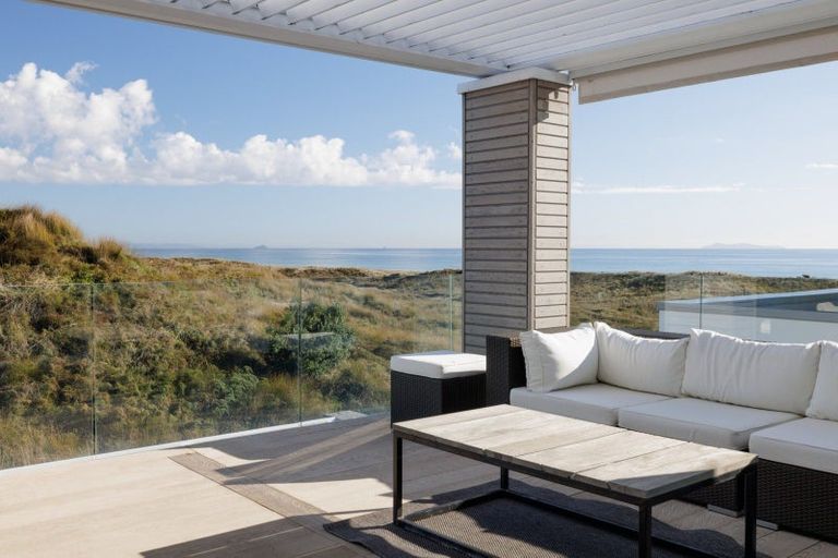 Photo of property in 19 Otira Close, Papamoa Beach, Papamoa, 3118