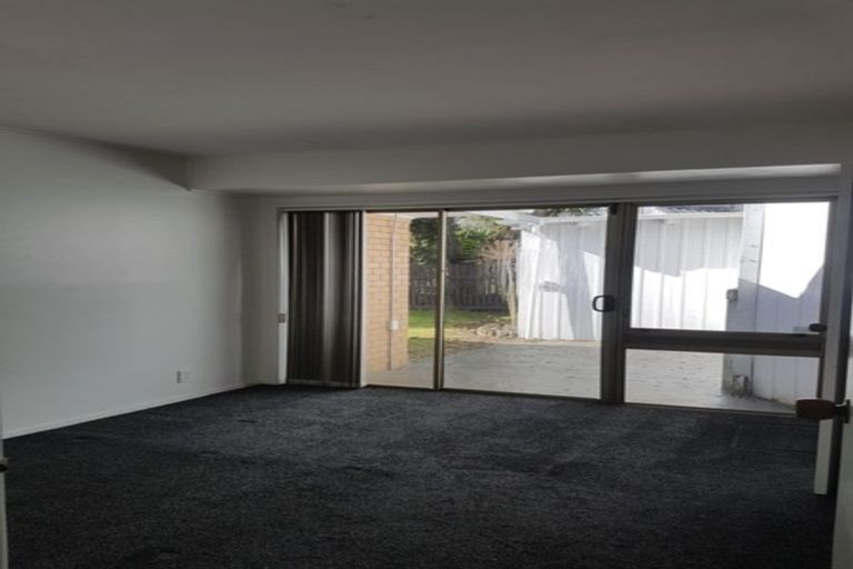 Photo of property in 29 Balgowan Terrace, Conifer Grove, Takanini, 2112