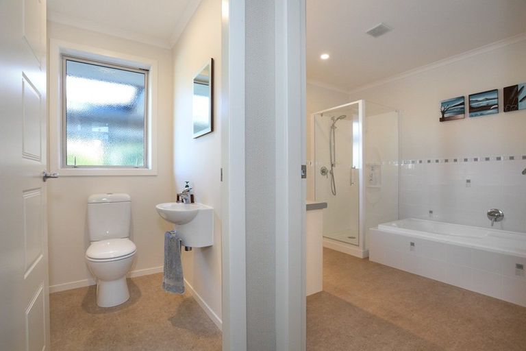 Photo of property in 39 Pukepapa Road, Marton, 4710