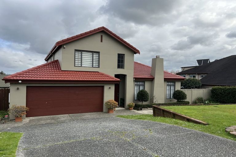 Photo of property in 18 John Brooke Crescent, East Tamaki Heights, Auckland, 2016