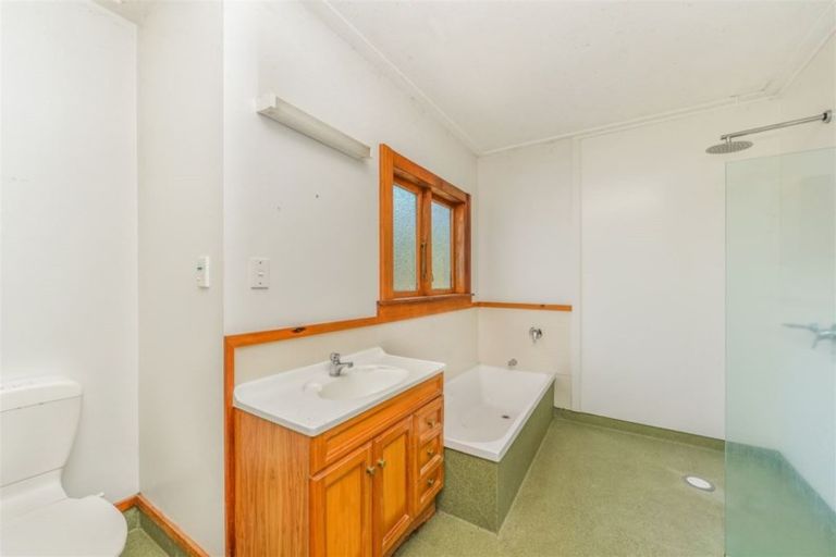 Photo of property in 65 Queens Avenue, Frankton, Hamilton, 3204