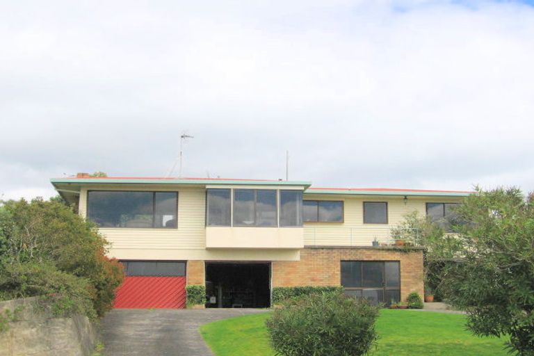 Photo of property in 100 Oceanview Road, Mount Maunganui, 3116
