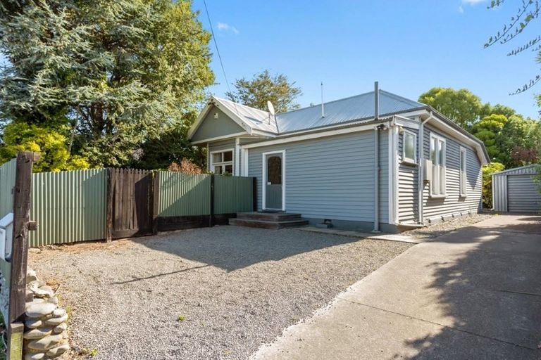 Photo of property in 113 Geraldine Street, Edgeware, Christchurch, 8013